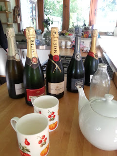 champagne tea time